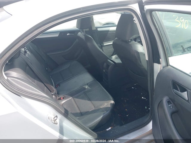 3VWD17AJ4EM216093 Volkswagen Jetta 1.8t Se