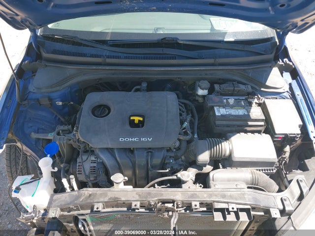 Hyundai ELANTRA SE 2018 5NPD74LF4JH323069 Image 10
