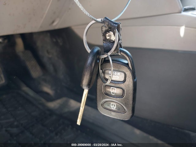 Hyundai ELANTRA SE 2018 5NPD74LF4JH323069 Image 11