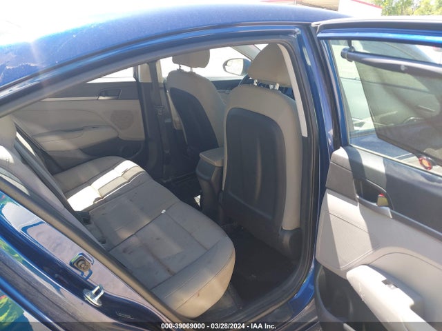 Hyundai ELANTRA SE 2018 5NPD74LF4JH323069 Image 8