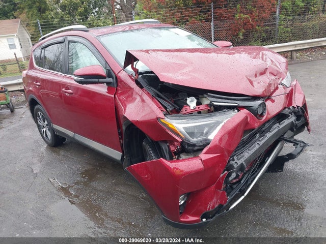 Toyota Rav4 Xle 2018 2T3WFREVXJW522164 Image 1