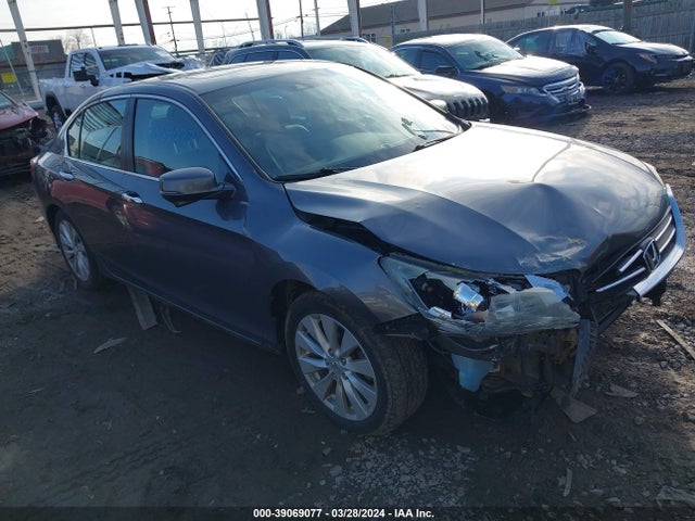 2014 1HGCR2F84EA135058 main image