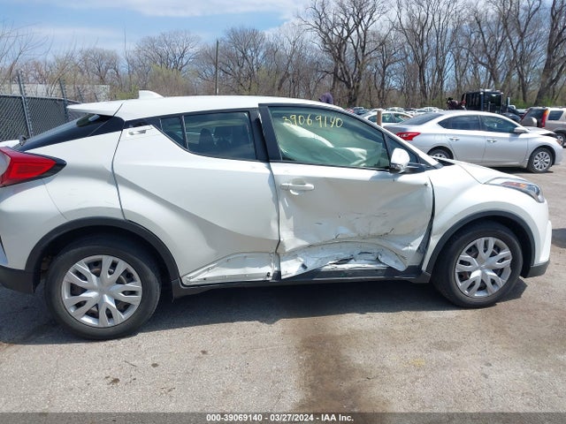 Toyota C-HR LE 2019 JTNKHMBX9K1020307 Image 13