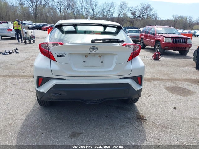 Toyota C-HR LE 2019 JTNKHMBX9K1020307 Image 16