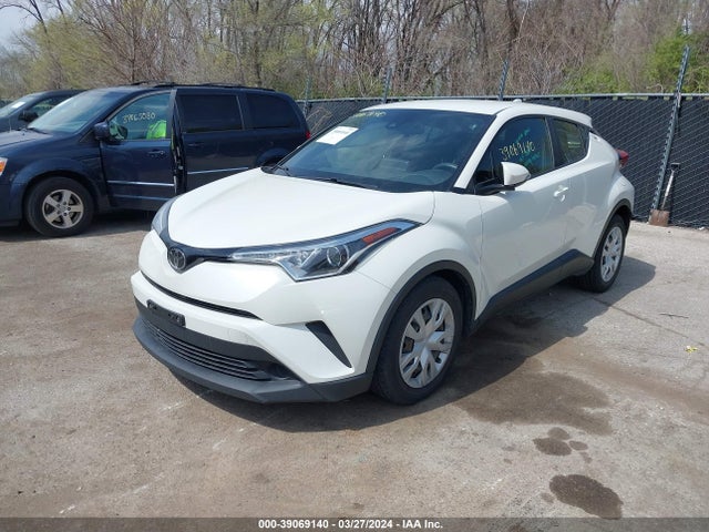 Toyota C-HR LE 2019 JTNKHMBX9K1020307 Image 2
