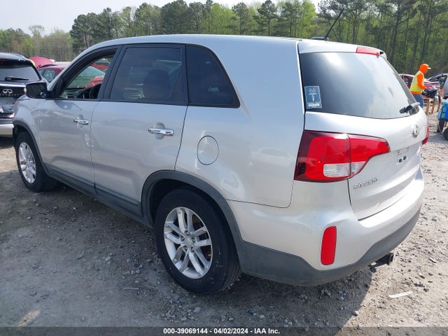 KIA SORENTO LX 2015 5XYKT3A64FG593367 Image 3