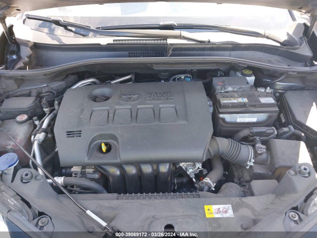 Toyota C-HR XLE 2022 NMTKHMBX6NR141354 Image 10