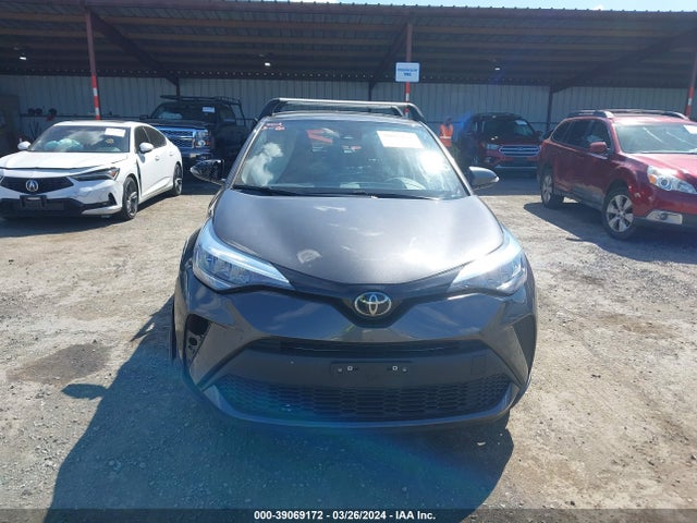 Toyota C-HR XLE 2022 NMTKHMBX6NR141354 Image 12