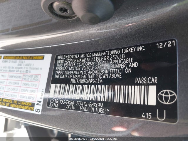 Toyota C-HR XLE 2022 NMTKHMBX6NR141354 Image 9