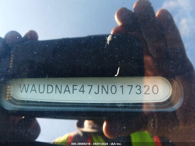2018 AUDI A4 WAUDNAF47JN017320 Photo 8