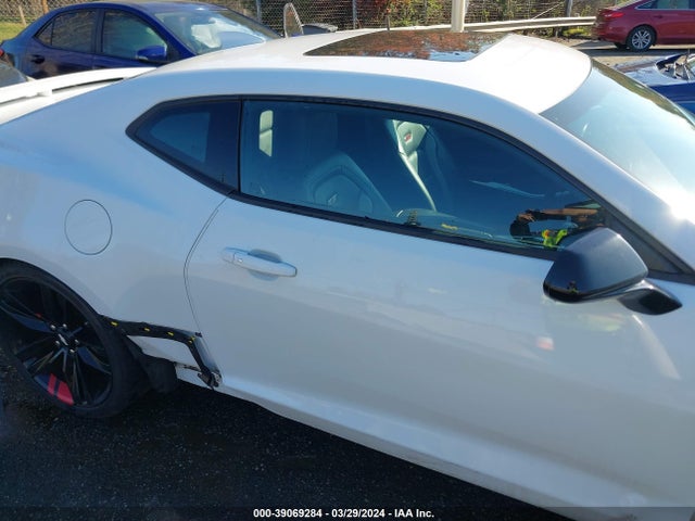 Chevrolet CAMARO 2SS 2017 1G1FH1R77H0209586 Image 13