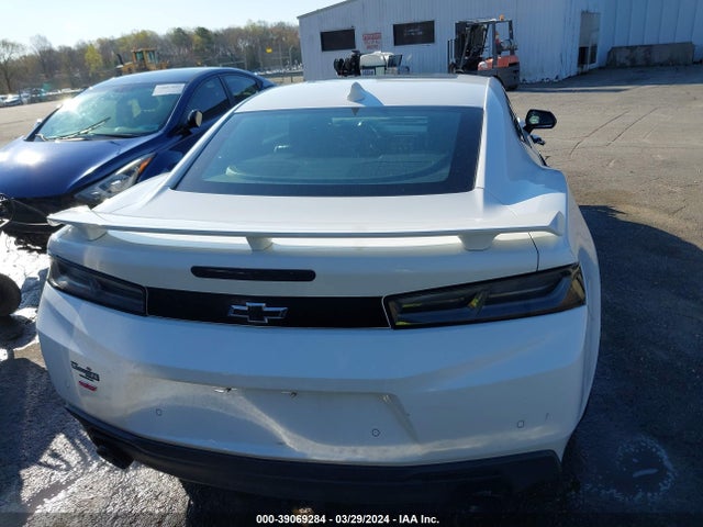 Chevrolet CAMARO 2SS 2017 1G1FH1R77H0209586 Image 16