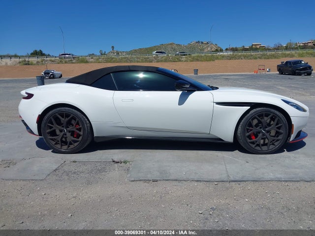 Aston Martin Db11 Volante 2019 SCFRMFCW8KGM06814 Image 13