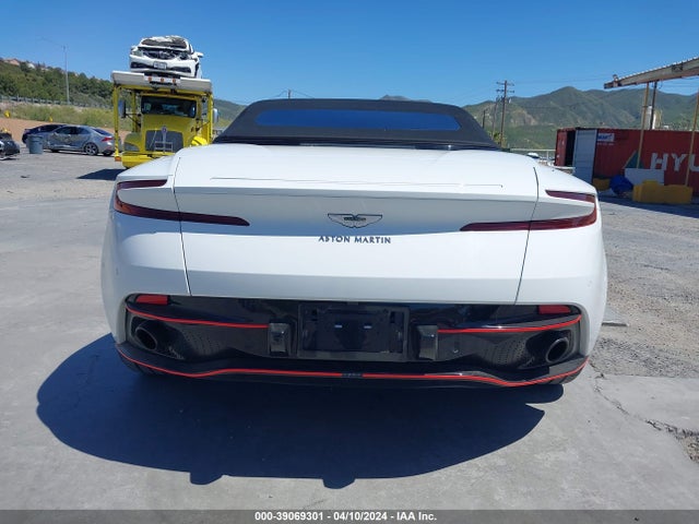 Aston Martin Db11 Volante 2019 SCFRMFCW8KGM06814 Image 16