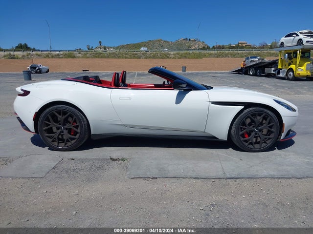 Aston Martin Db11 Volante 2019 SCFRMFCW8KGM06814 Image 18