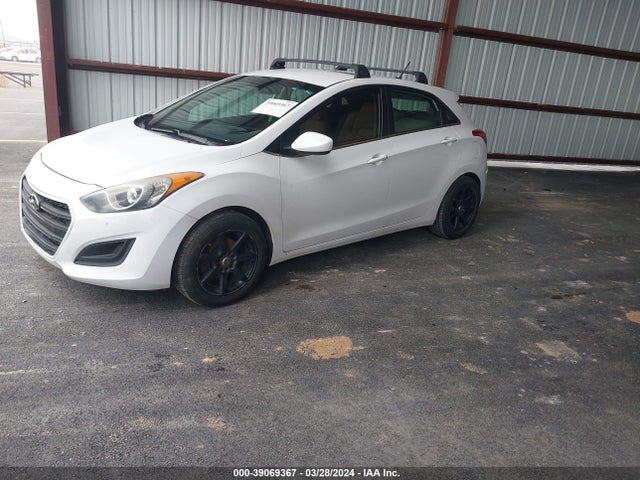 Hyundai ELANTRA GT 2016 KMHD35LH5GU276647 Image 2
