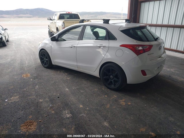 Hyundai ELANTRA GT 2016 KMHD35LH5GU276647 Image 3