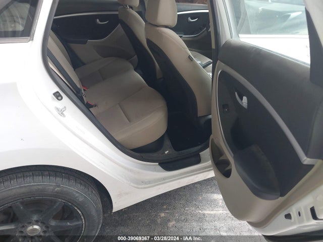 Hyundai ELANTRA GT 2016 KMHD35LH5GU276647 Image 8