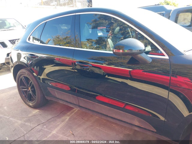 Porsche MACAN S 2017 WP1AB2A56HLB19667 Image 13