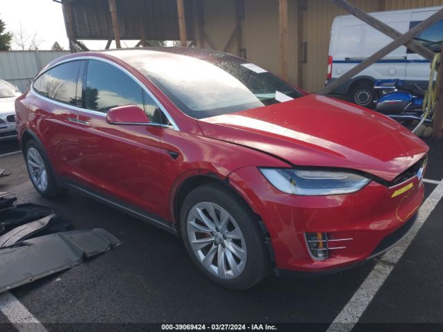 39069424 :رقم المزاد ، 5YJXCBE4XHF040676 vin ، 2017 Tesla Model X P100d مزاد بيع