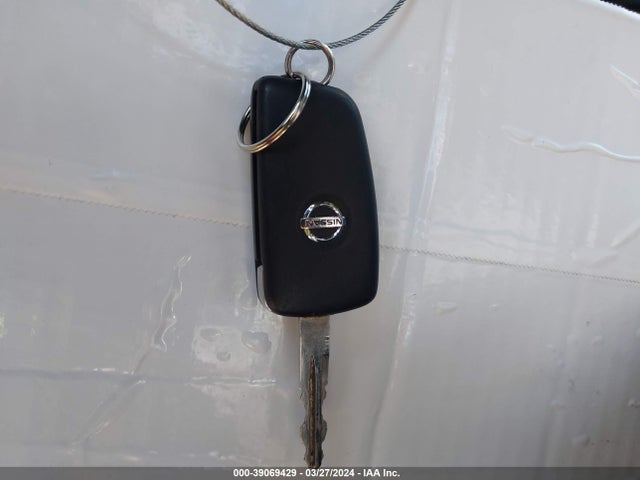 Nissan ROGUE S 2017 KNMAT2MV0HP576462 Image 11