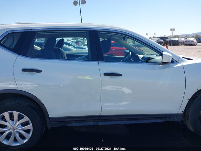 Nissan ROGUE S 2017 KNMAT2MV0HP576462 Image 14