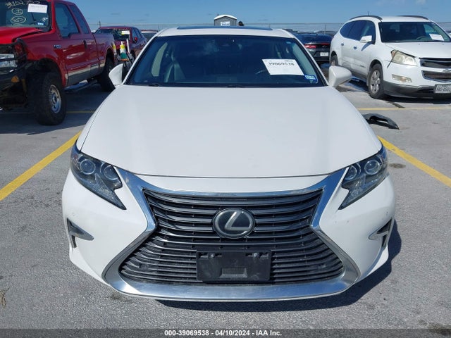 Lexus ES 350 2016 JTHBK1GGXG2222523 Image 13