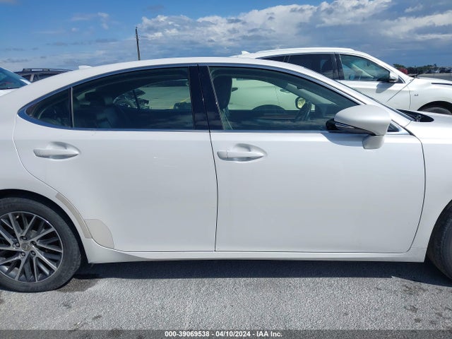 Lexus ES 350 2016 JTHBK1GGXG2222523 Image 14