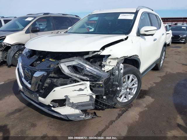 Nissan ROGUE SV 2018 JN8AT2MT2JW452692 Image 2
