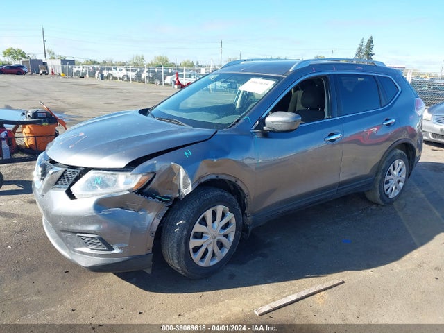 Nissan ROGUE S 2016 KNMAT2MTXGP609299 Image 2
