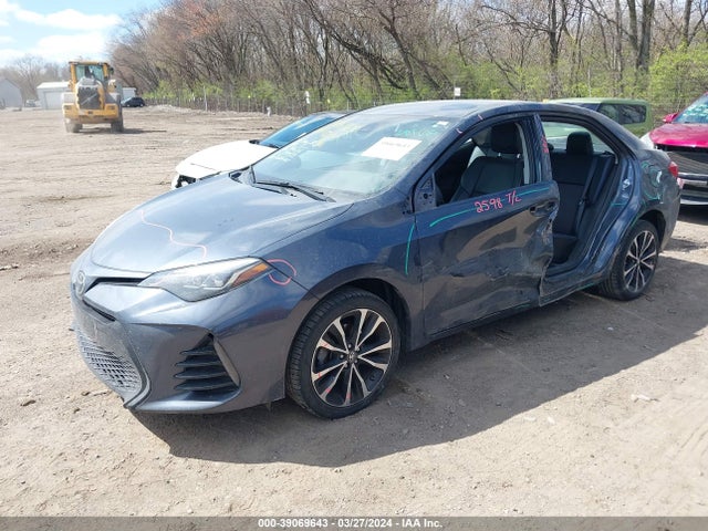 Toyota COROLLA SE 2017 5YFBURHE3HP678616 Image 2