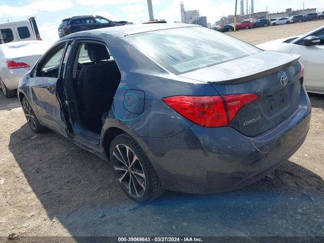 Toyota COROLLA SE 2017 5YFBURHE3HP678616 Image 3