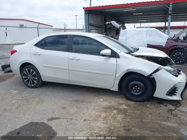 Toyota COROLLA SE 2017 5YFBURHE1HP591166 Image 13