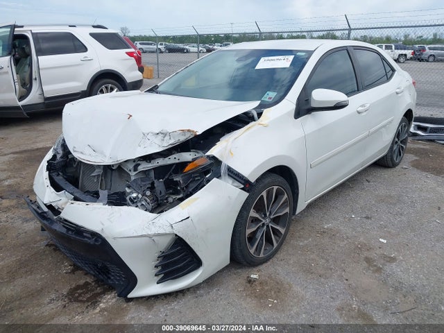 Toyota COROLLA SE 2017 5YFBURHE1HP591166 Image 2
