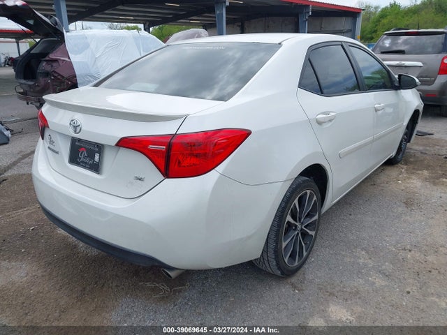 Toyota COROLLA SE 2017 5YFBURHE1HP591166 Image 4