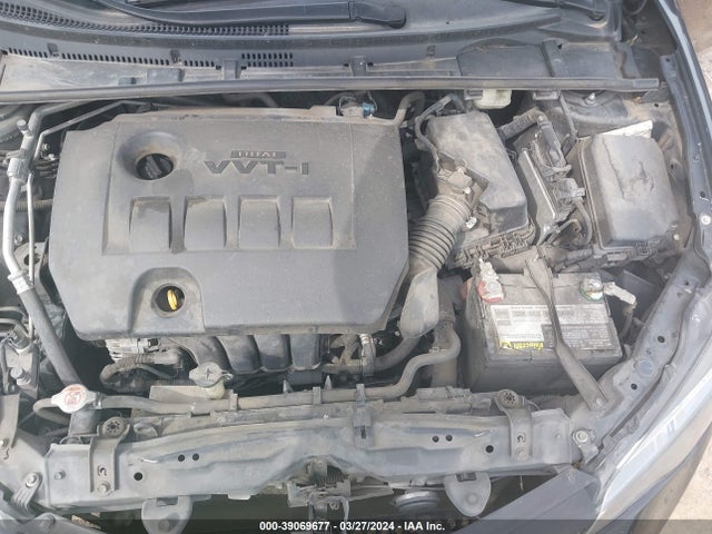 Toyota COROLLA LE 2018 5YFBURHE7JP755395 Image 10