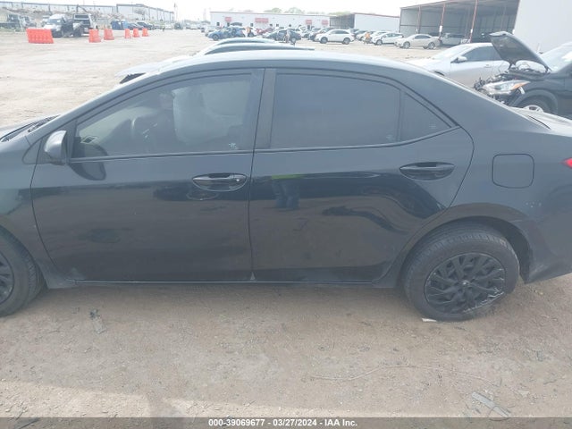 Toyota COROLLA LE 2018 5YFBURHE7JP755395 Image 14