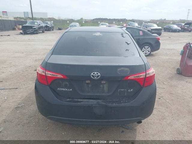 Toyota COROLLA LE 2018 5YFBURHE7JP755395 Image 16