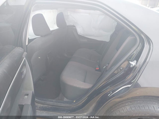 Toyota COROLLA LE 2018 5YFBURHE7JP755395 Image 8