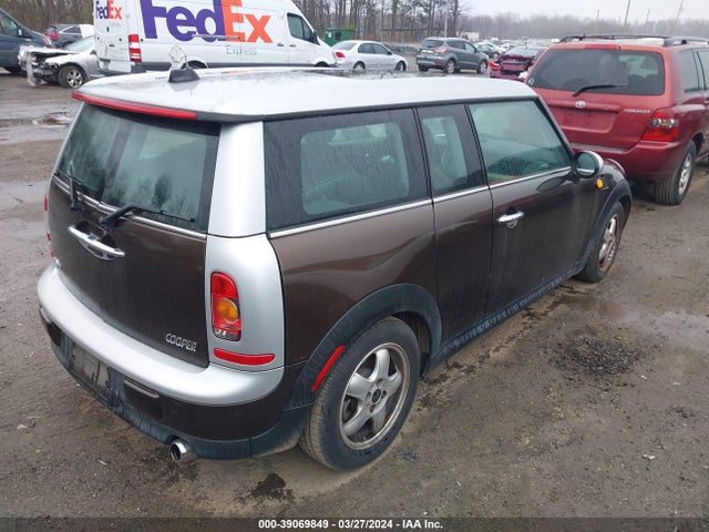 2008 MINI COOPER CLUBMAN WMWML33548TJ47222 Photo 3