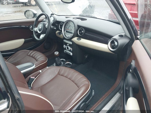 2008 MINI COOPER CLUBMAN WMWML33548TJ47222 Photo 4