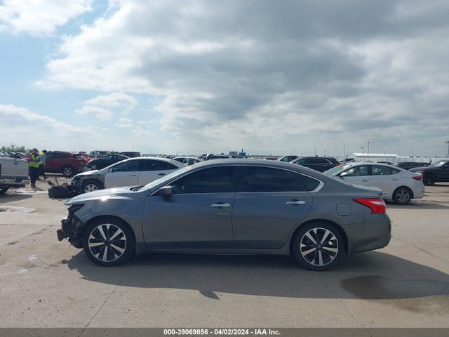 Nissan Altima 2.5 Sr 2017 1N4AL3AP0HC482641 Image 15