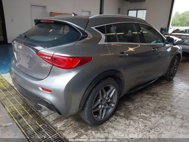 SJKCH5CP4HA030651 Infiniti Qx30 Premium