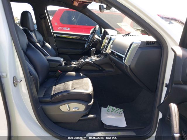 2018 PORSCHE CAYENNE E-HYBRID WP1AE2A23JLA72441 Photo 4