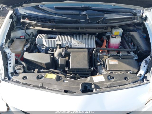 JTDKN3DU2F0448600 Toyota Prius Two