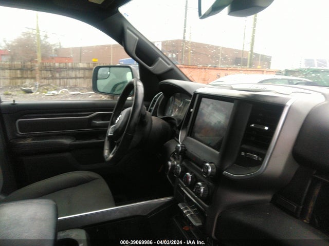 1C6SRFBTXKN647818 RAM 1500 Big Horn/lone Star Quad Cab 4x4 6'4 Box