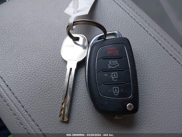 Hyundai Sonata 2017 5NPE24AF4HH565411 Image 11