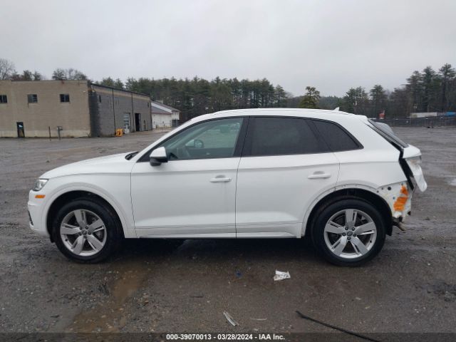 WA1ANAFY2J2009193 Audi Q5 2.0t Premium/2.0t Tech Premium