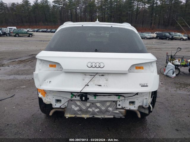 WA1ANAFY2J2009193 Audi Q5 2.0t Premium/2.0t Tech Premium