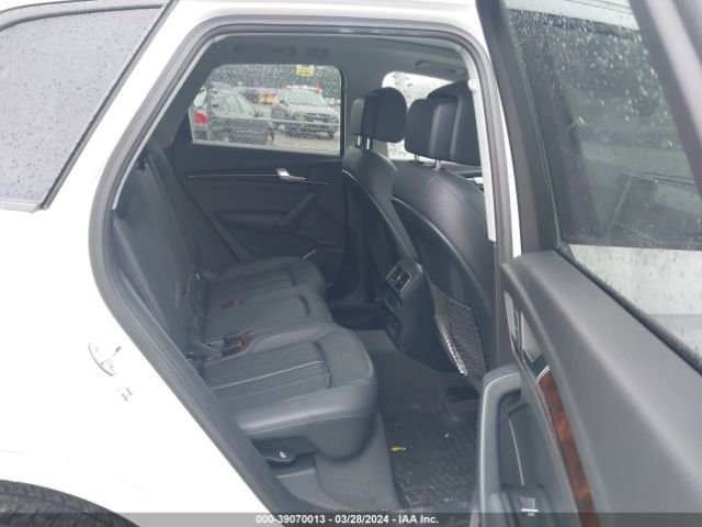 WA1ANAFY2J2009193 Audi Q5 2.0t Premium/2.0t Tech Premium